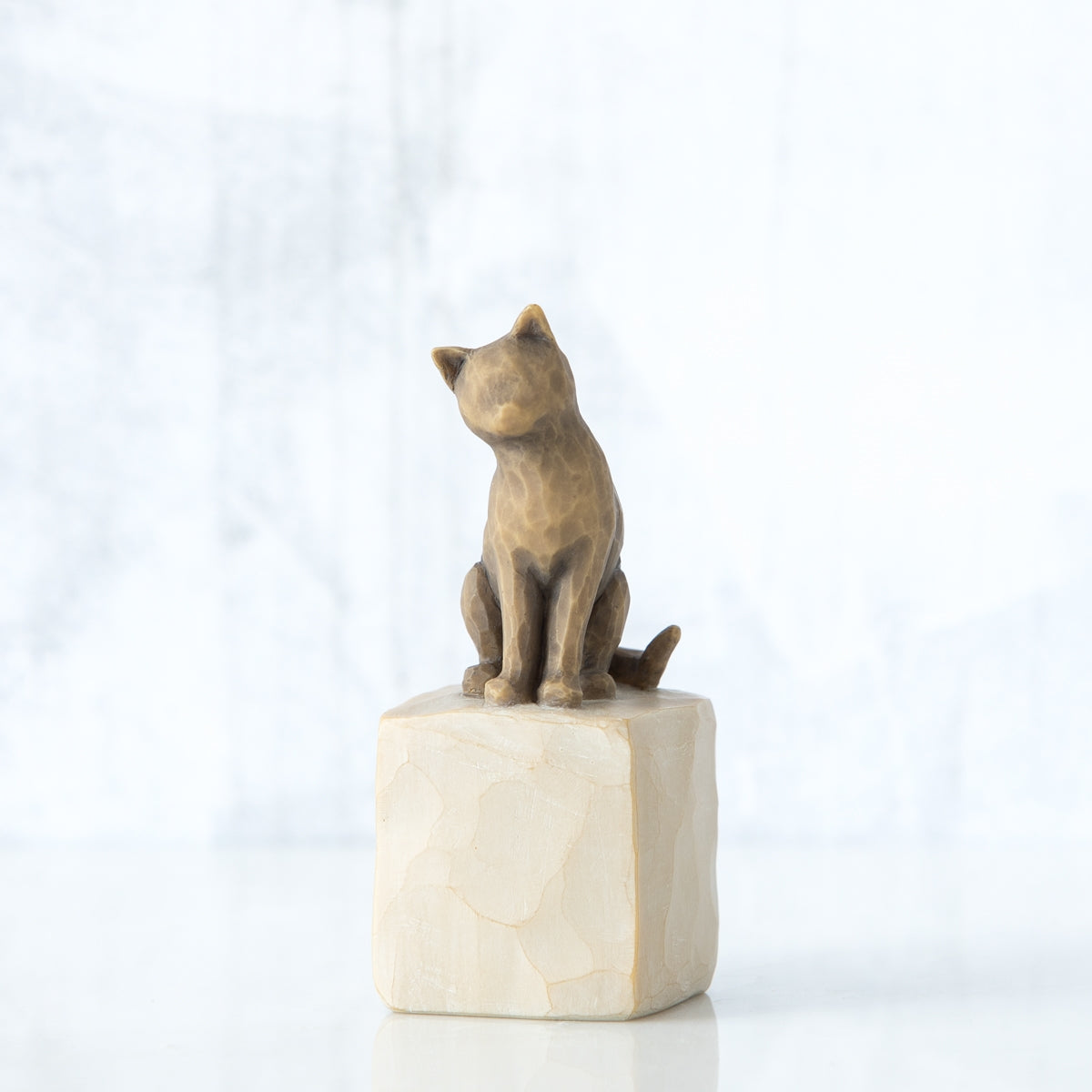 Love my Cat (dark) Willow Tree® Figure Sculpted by Susan Lordi